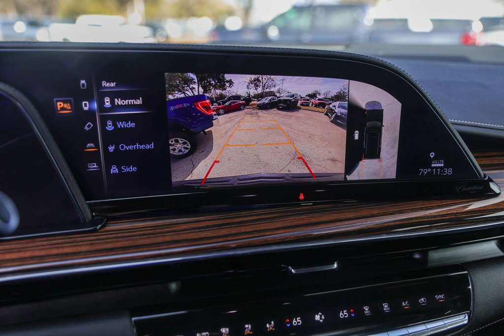 Used 2024 Cadillac Escalade Premium Luxury image 17