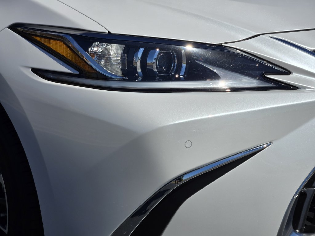 Certified 2025 Lexus ES 350 w/ Premium Package FWD image 9