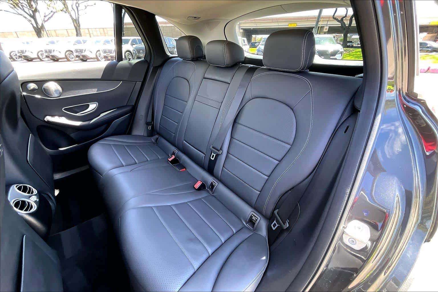 Used 2021 Mercedes-Benz GLC 300 4MATIC image 19