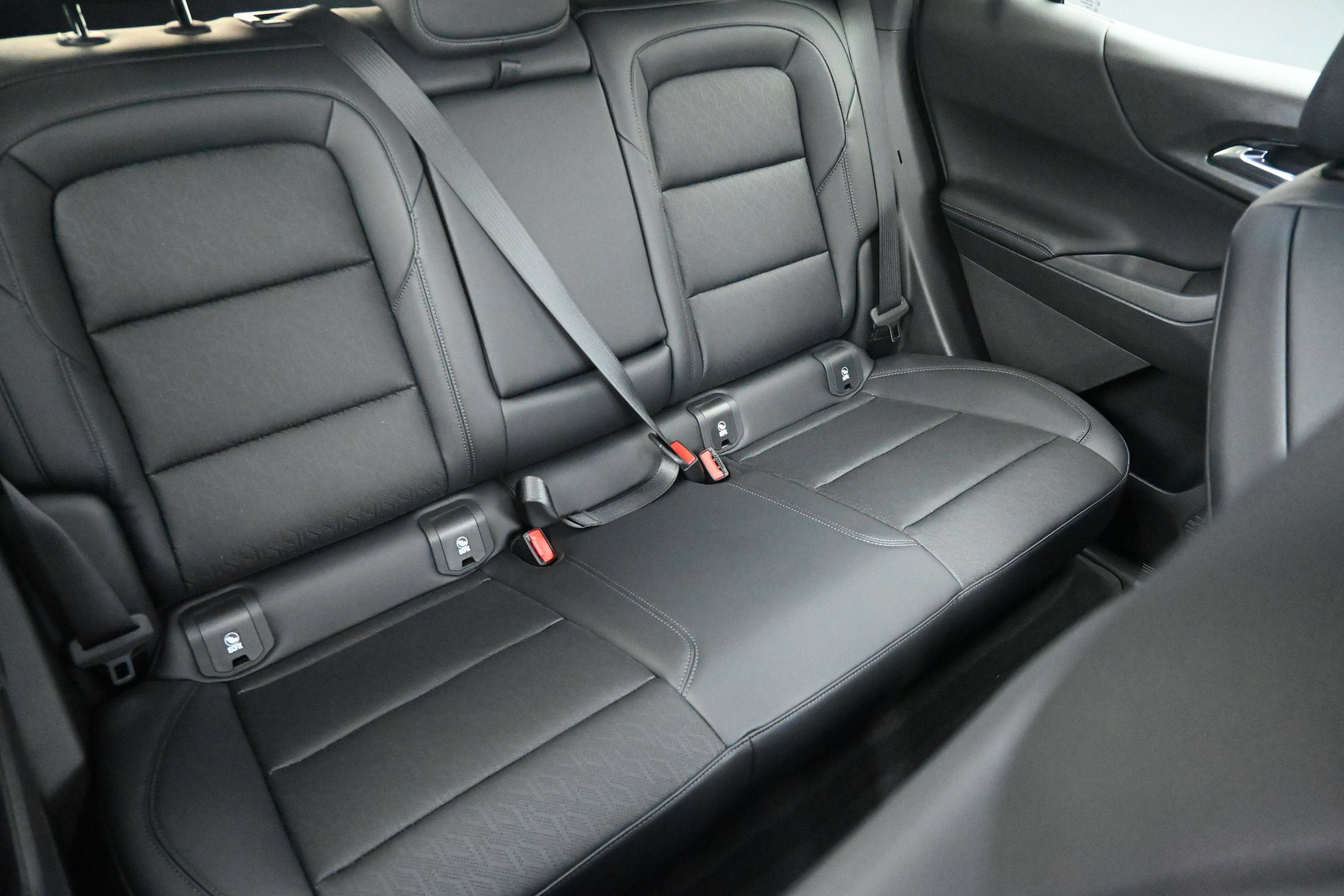 New 2027 Chevrolet Equinox LT w/ Convenience Package II FWD image 31