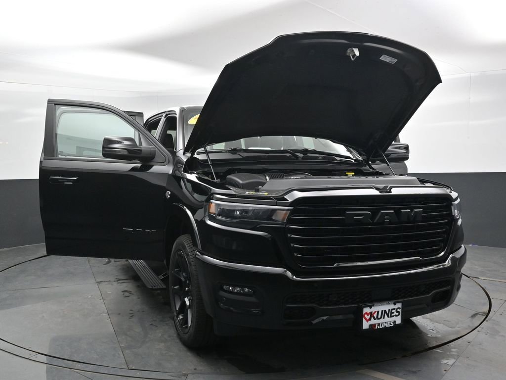 New 2026 RAM 1500 Laramie AWD/4WD image 40