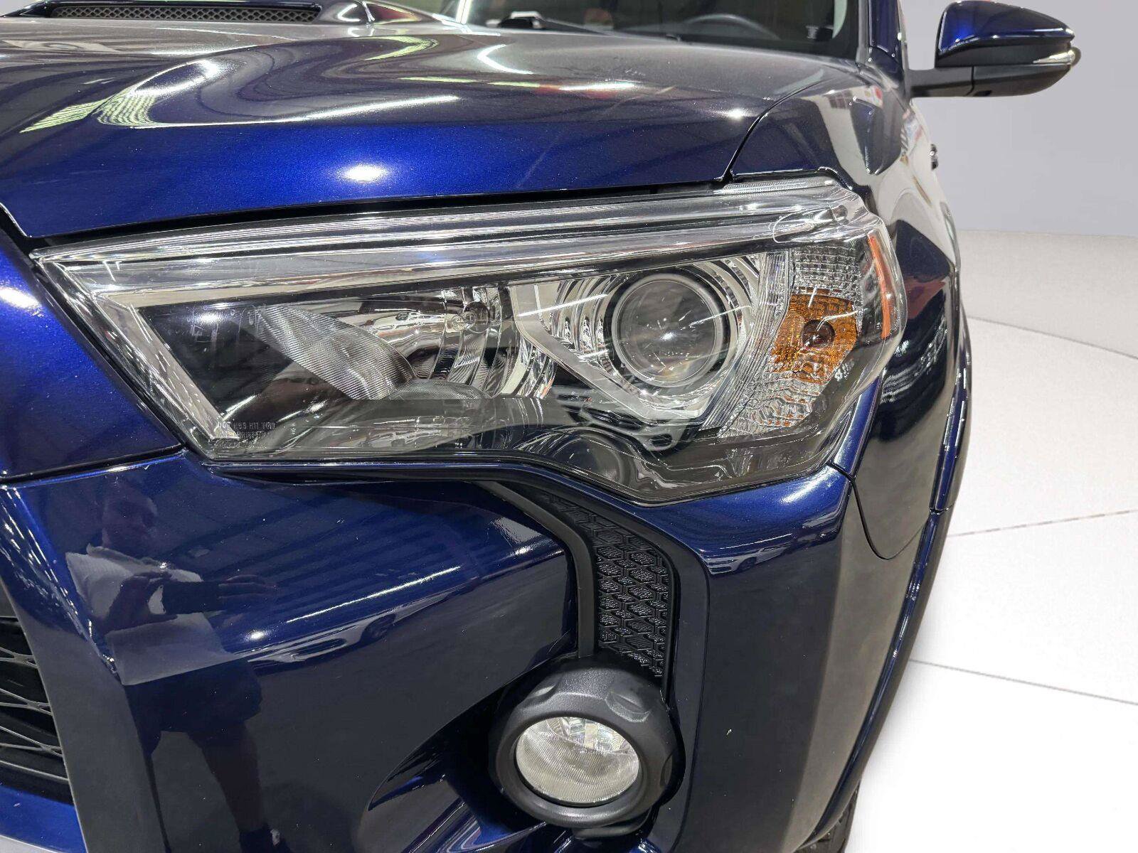 Used 2020 Toyota 4Runner TRD Off-Road Premium w/ Moonroof Package AWD/4WD image 11