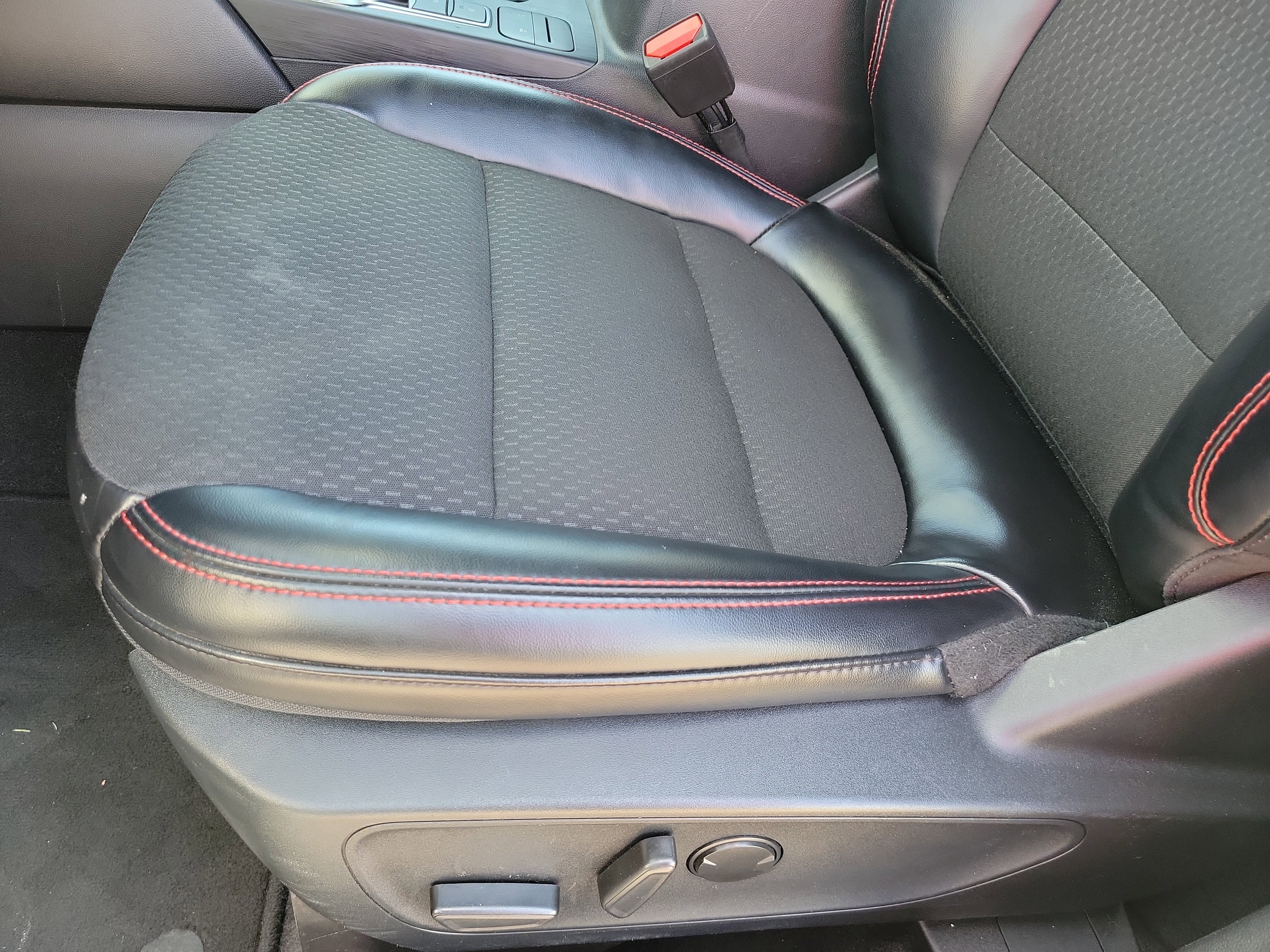 Certified 2024 Ford Escape ST-Line FWD image 15