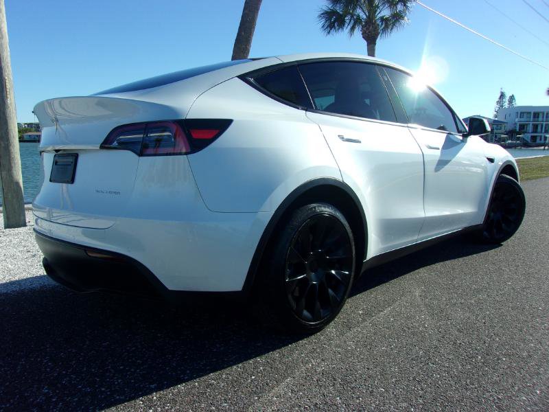 Used 2021 Tesla Model Y Long Range image 9