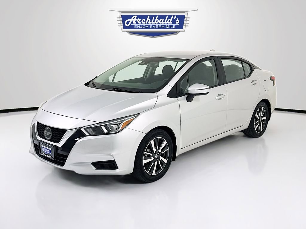 Used 2021 Nissan Versa SV w/ Electronics Package image 3