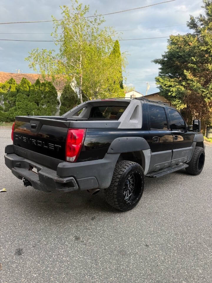 Used 2003 Chevrolet Avalanche 4x4 w/ The North Face Edition image 8