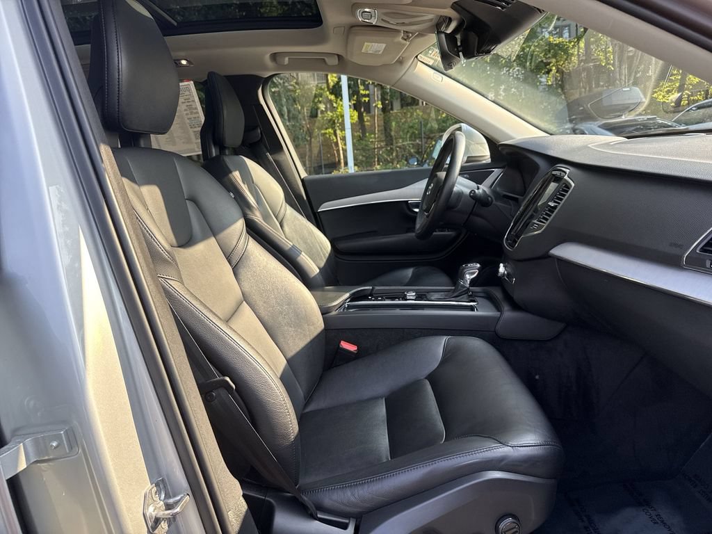 Used 2021 Volvo XC90 T5 Momentum w/ Climate Package AWD/4WD image 22
