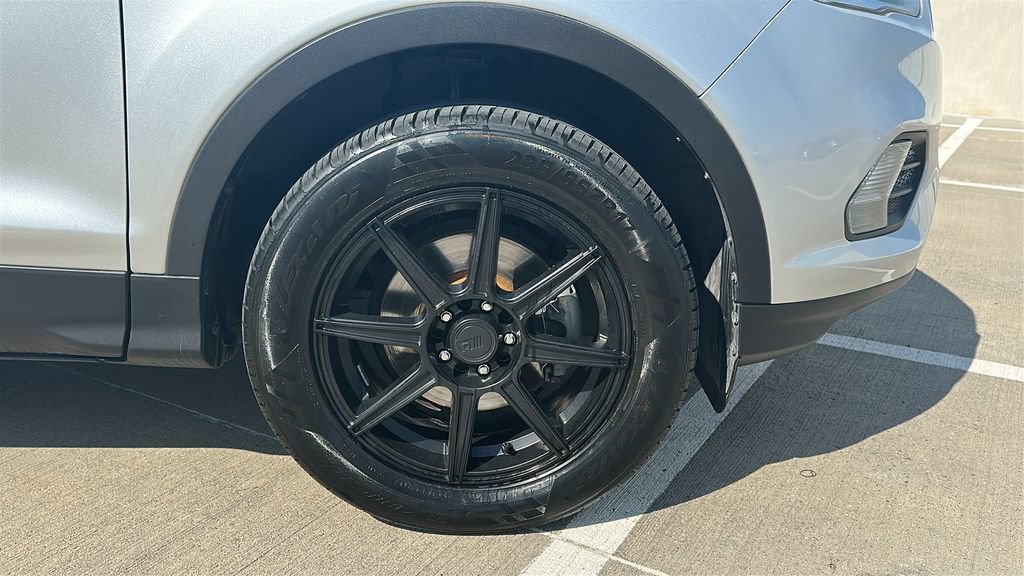 Used 2018 Ford Escape SE w/ SE Sync 3 Package FWD image 15