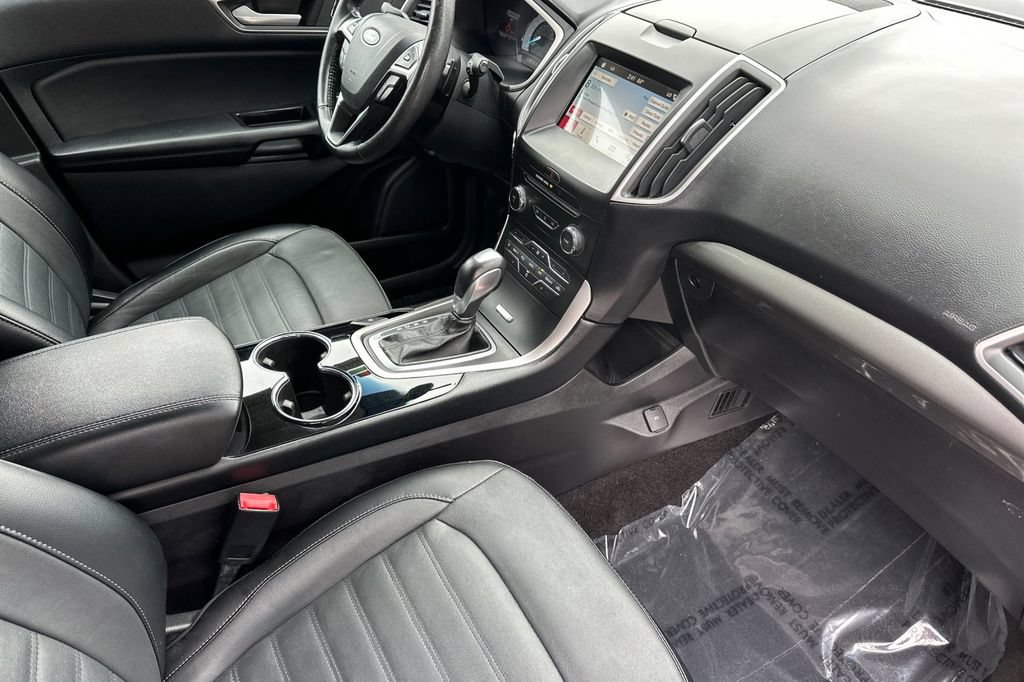 Used 2018 Ford Edge SEL w/ Equipment Group 201A FWD image 15