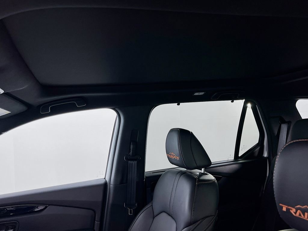 Used 2025 Honda Pilot TrailSport image 23