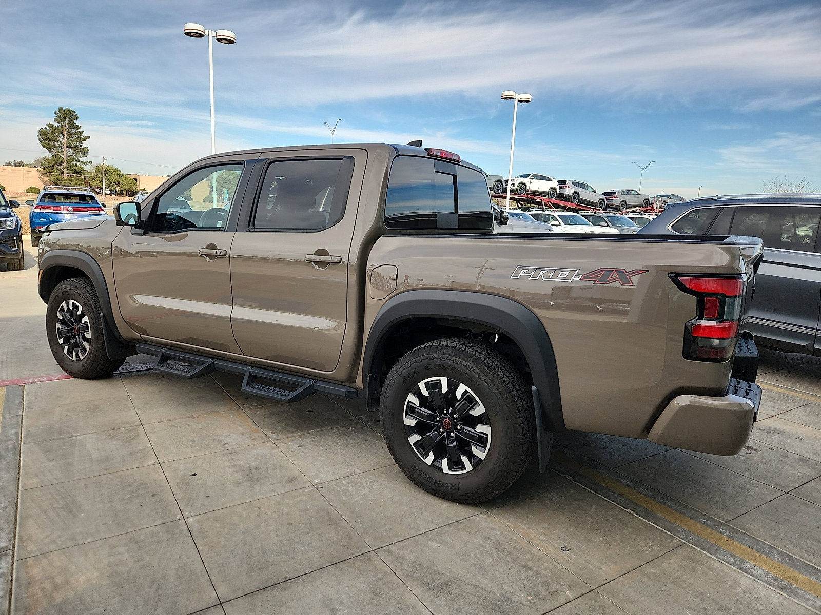 Used 2023 Nissan Frontier PRO-4X w/ Pro Convenience Package image 4