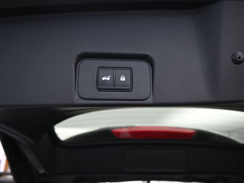 Used 2024 Nissan Rogue SL w/ SL Premium Package image 9