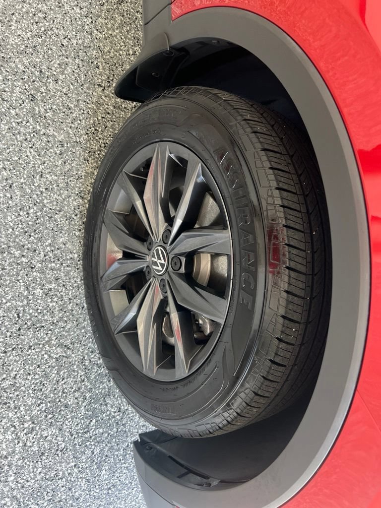 Certified 2024 Volkswagen Tiguan SE AWD/4WD image 40