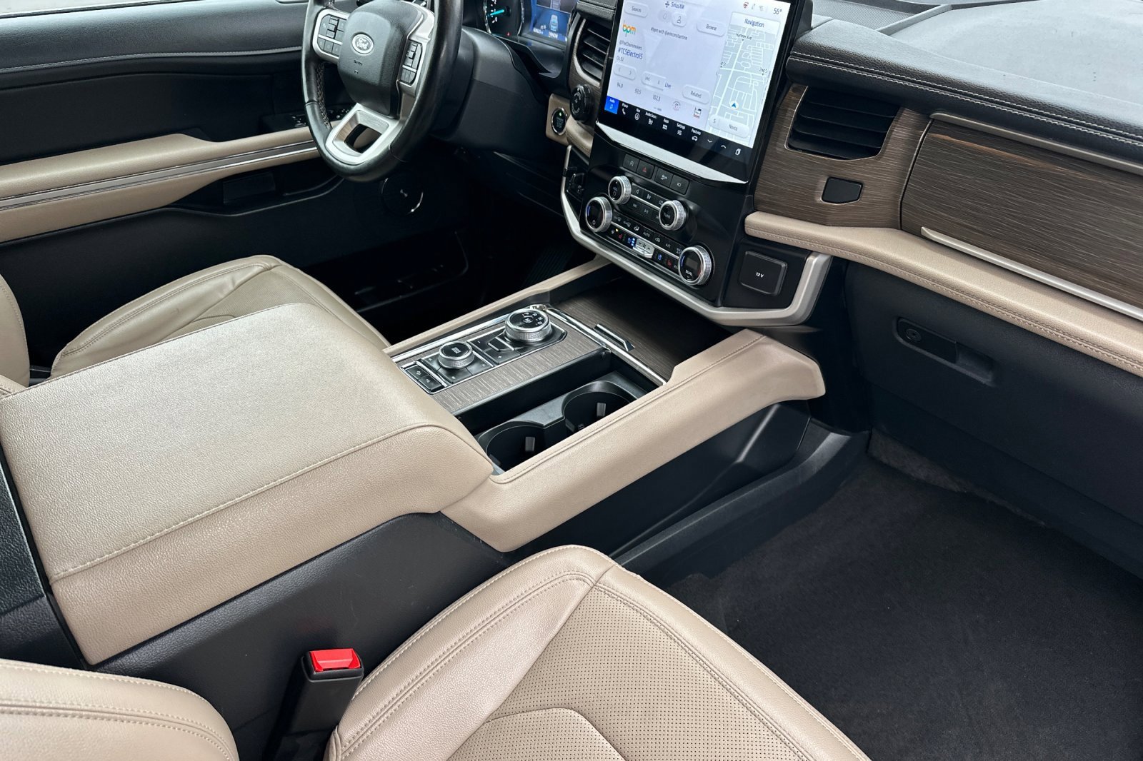 Used 2023 Ford Expedition Limited image 17