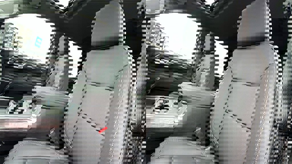 New 2026 Chevrolet Silverado 2500 LTZ w/ LTZ Convenience Package image 15