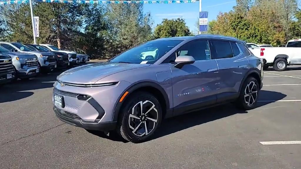 New 2026 Chevrolet Equinox EV LT image 4