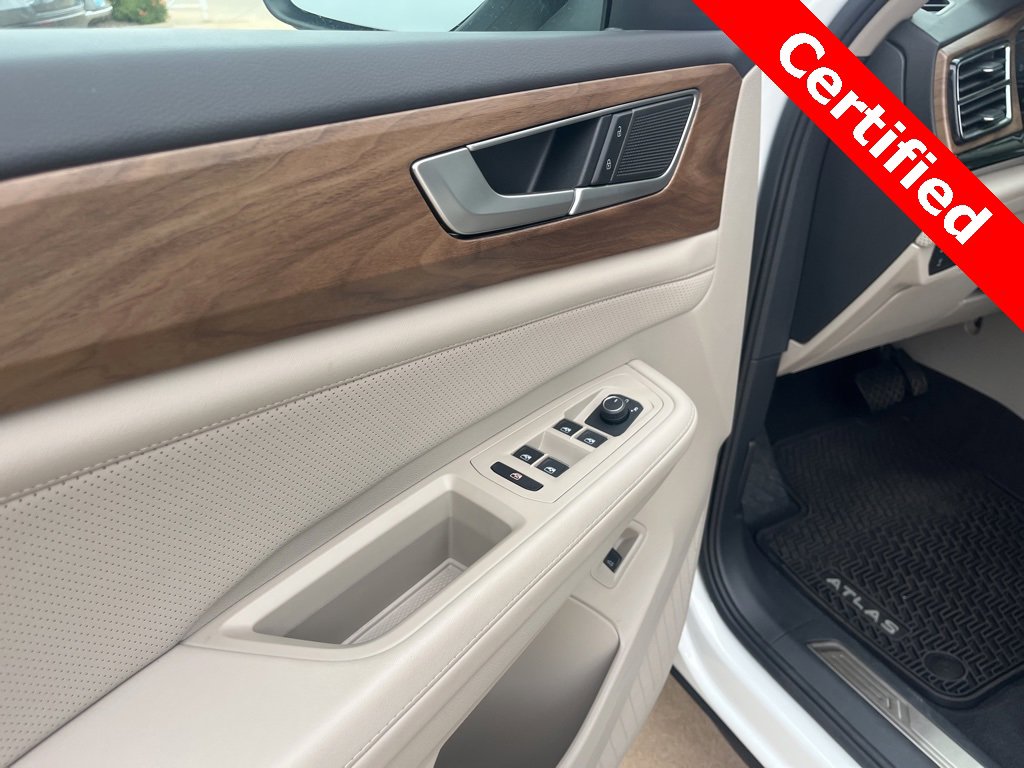 Used 2025 Volkswagen Atlas SE image 8