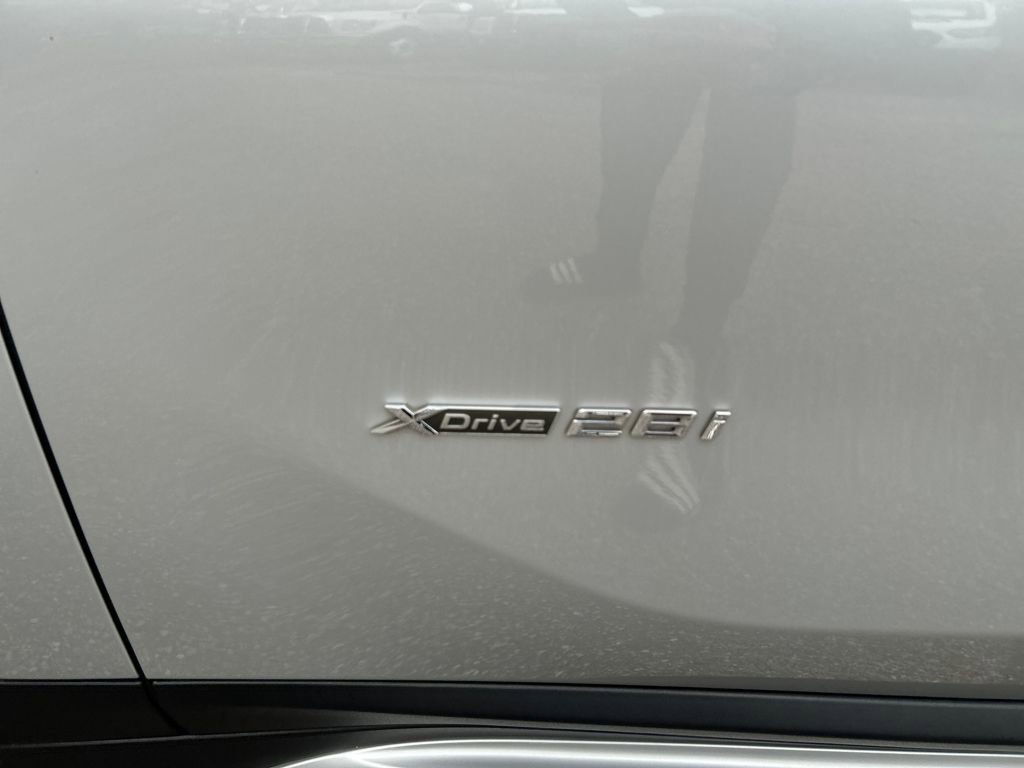 Used 2017 BMW X1 xDrive28i image 11