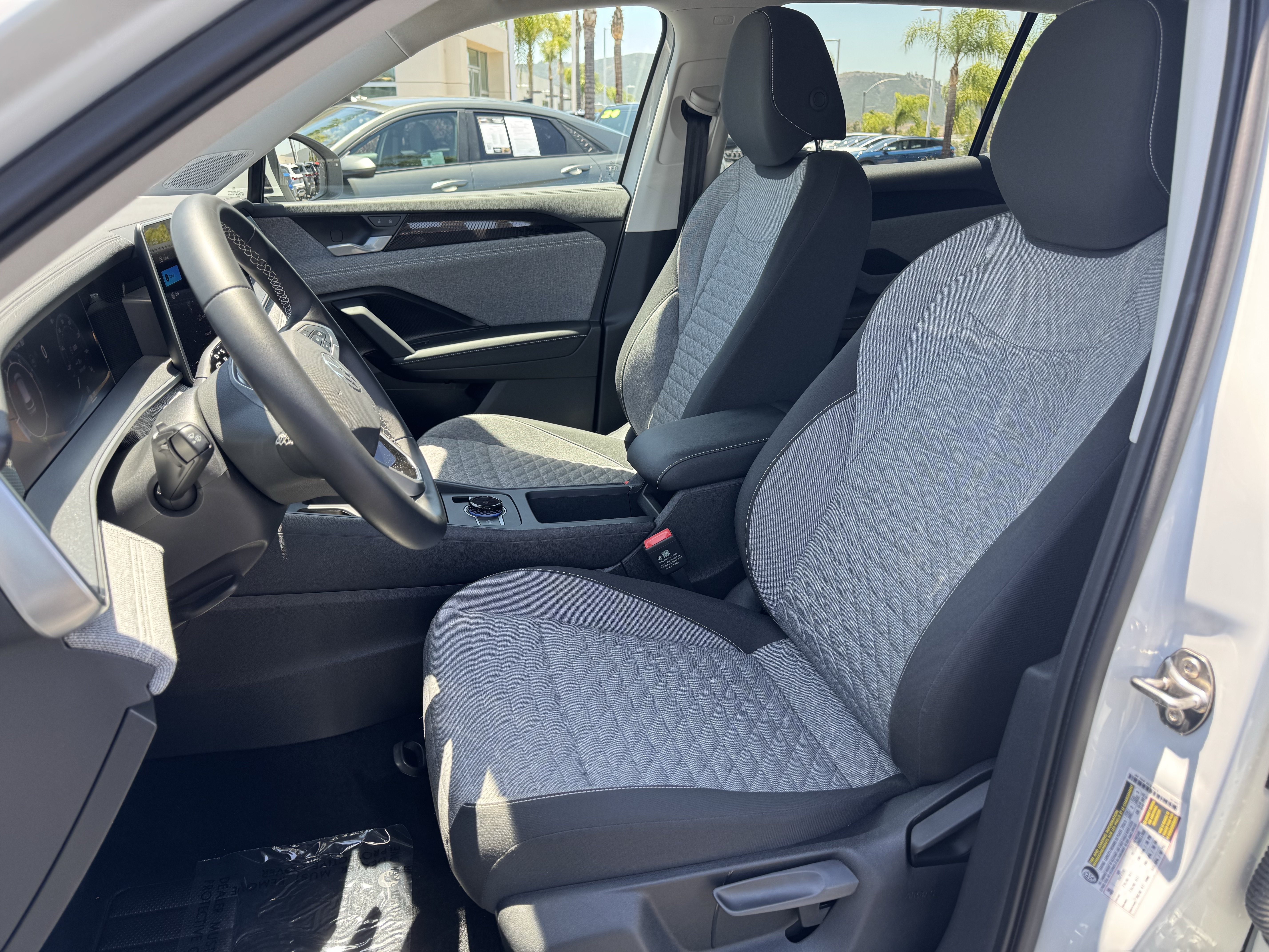 Certified 2025 Volkswagen Tiguan S FWD image 14