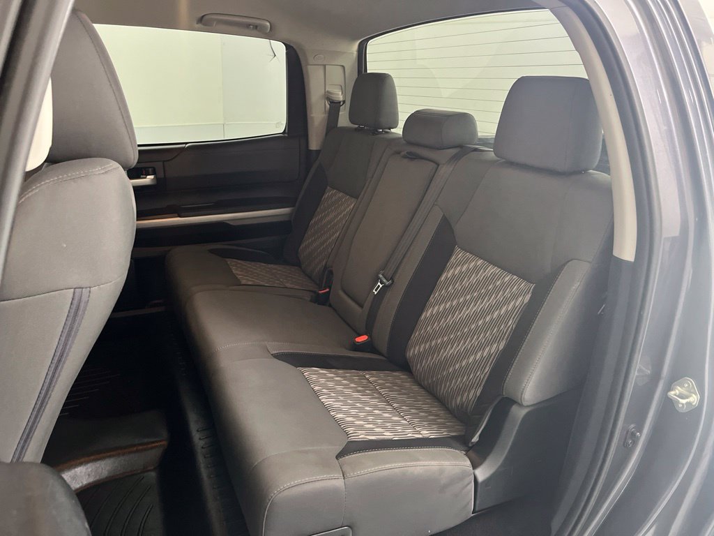 Used 2018 Toyota Tundra SR5 w/ SR5 Upgrade Package AWD/4WD image 19