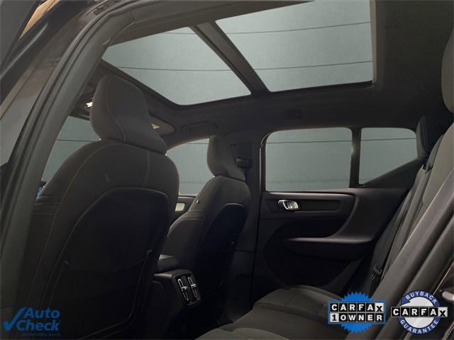 Used 2025 Volvo XC40 B5 Core image 20