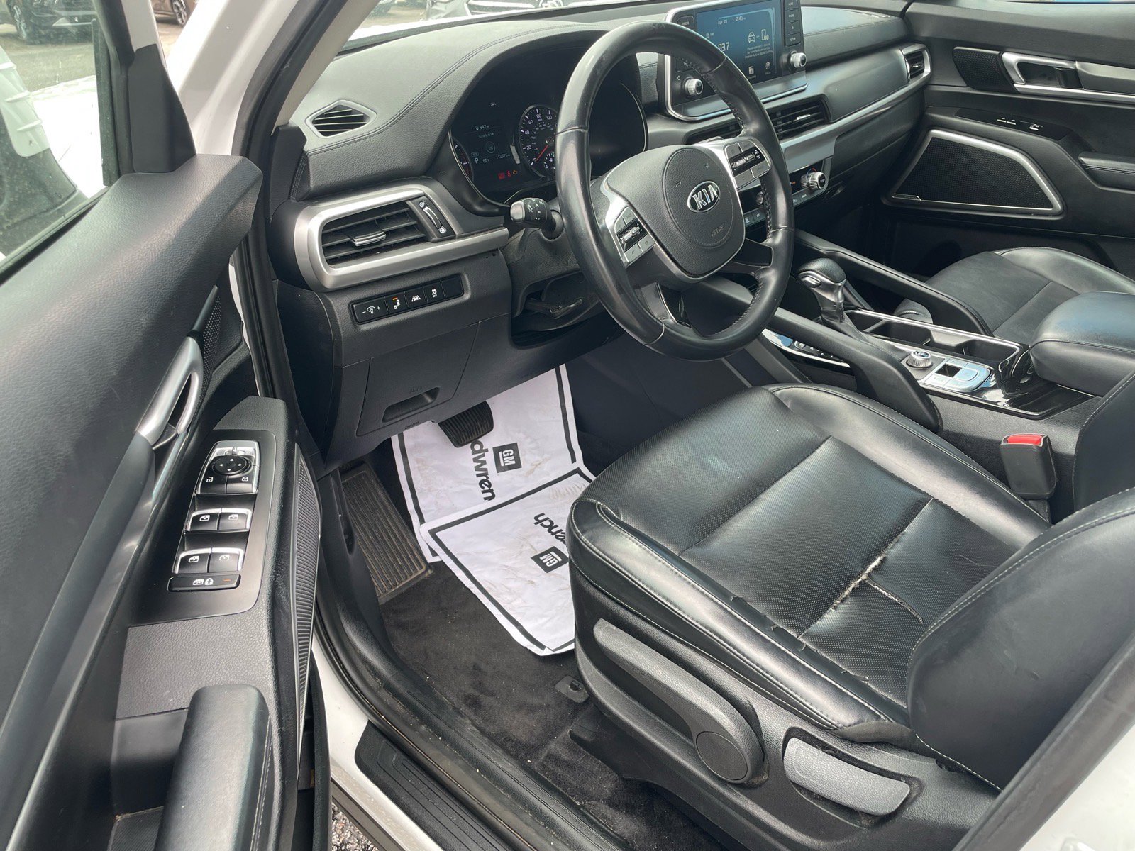Used 2020 Kia Telluride LX FWD image 4