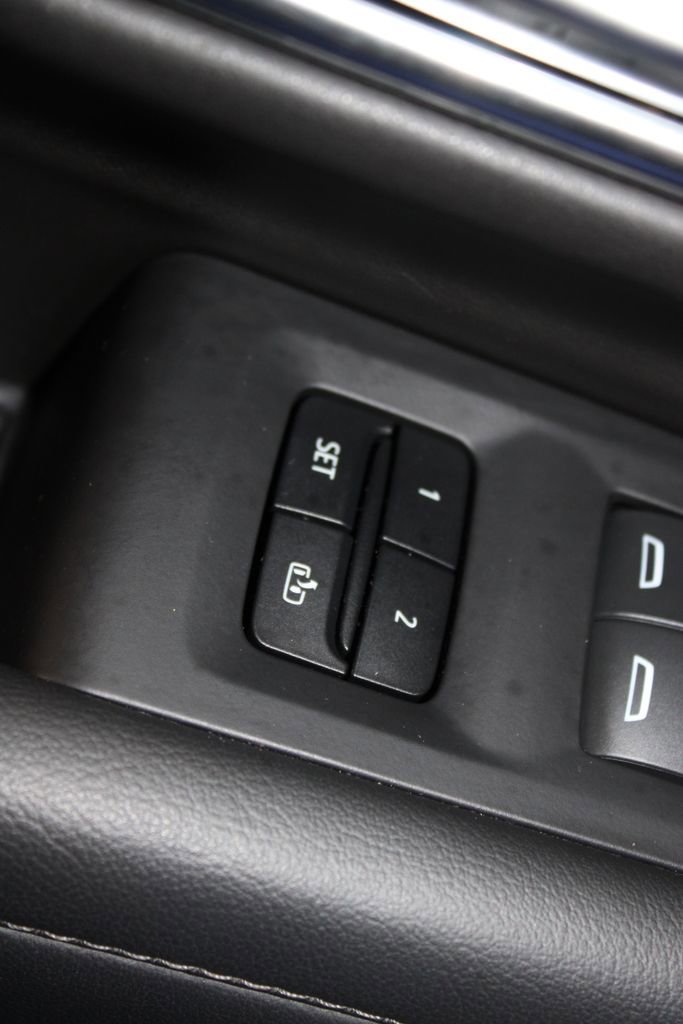 Used 2023 Chevrolet Suburban Z71 w/ Luxury Package image 43