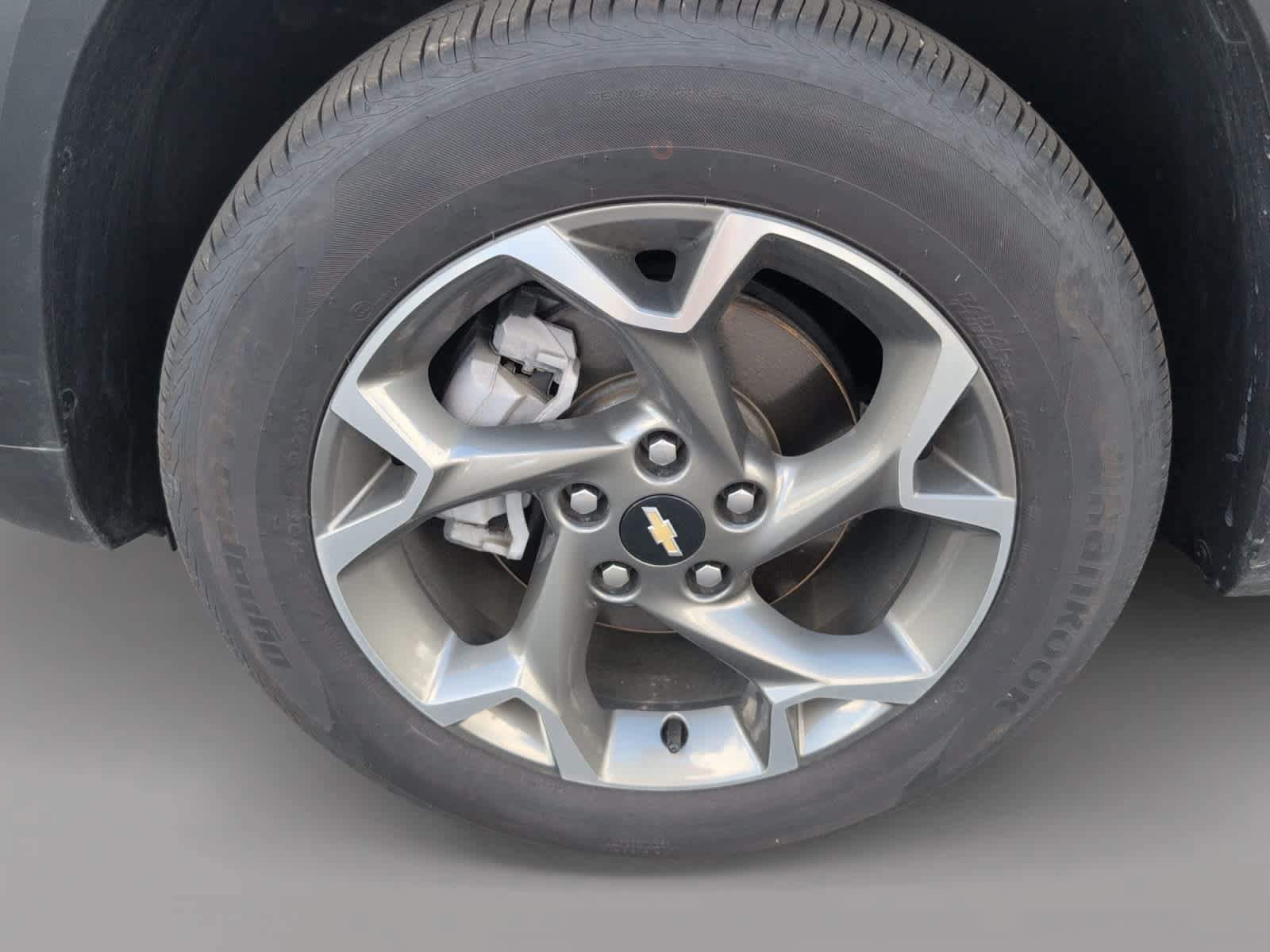 Used 2025 Chevrolet Trax LT w/ LT Convenience Package FWD image 9