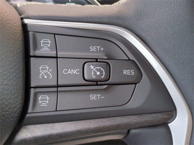 New 2025 Jeep Grand Cherokee L Limited w/ Black Appearance Package image 27