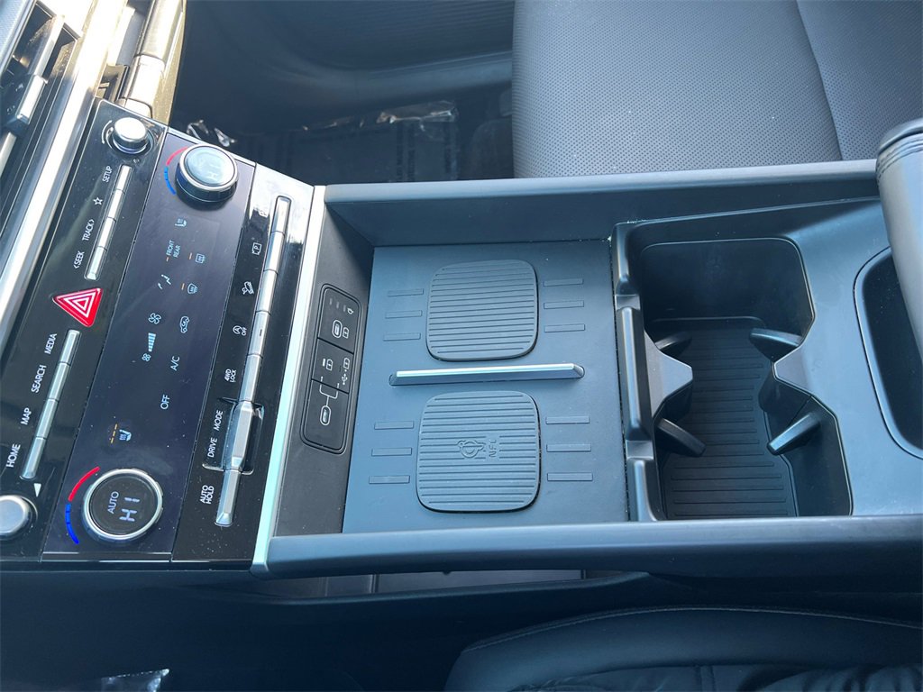 Used 2025 Hyundai Santa Fe XRT w/ Tow & Go Package image 24