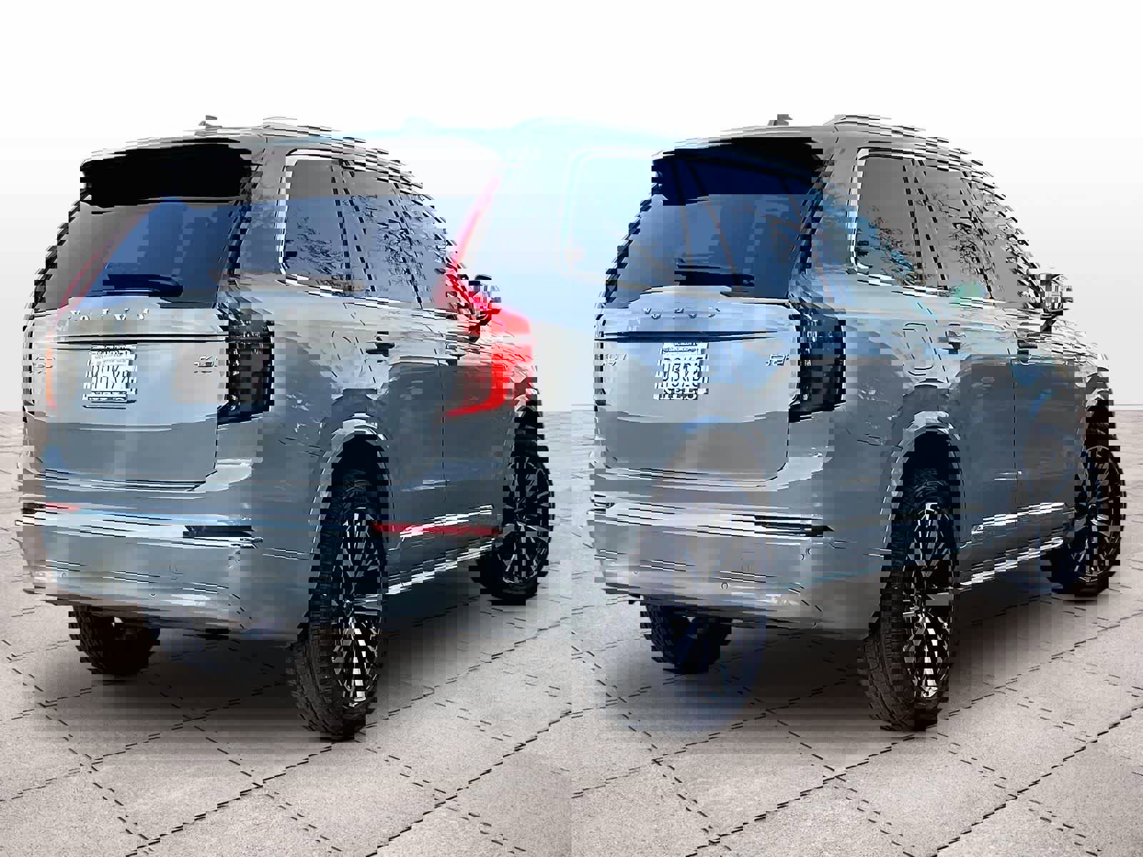 Used 2025 Volvo XC90 B6 Core w/ Protection Package Premier image 16