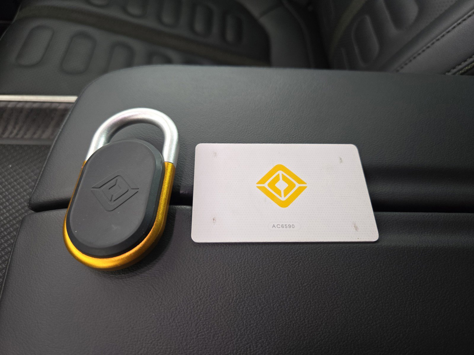 Used 2022 Rivian R1S Launch Edition image 31