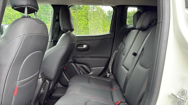 Certified 2022 Jeep Renegade Trailhawk AWD/4WD image 26