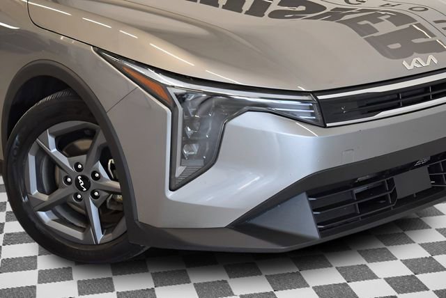 Used 2025 Kia K4 image 30