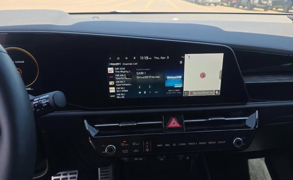 Certified 2023 Kia Niro Wave w/ Wave Preserve Package FWD image 12