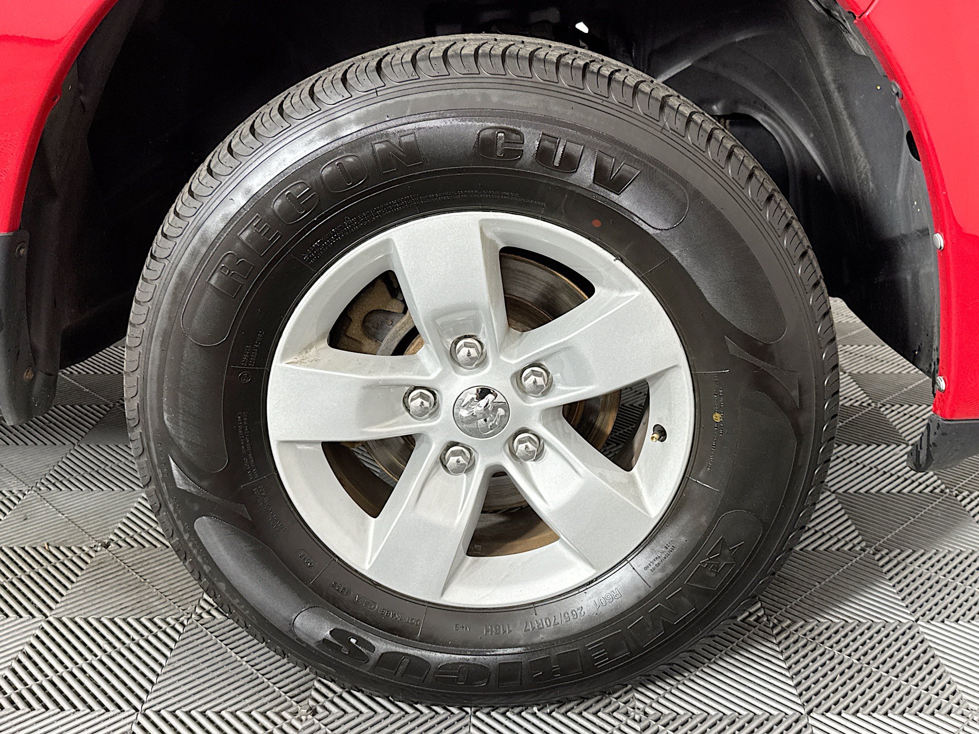 Used 2019 RAM 1500 Express AWD/4WD image 29