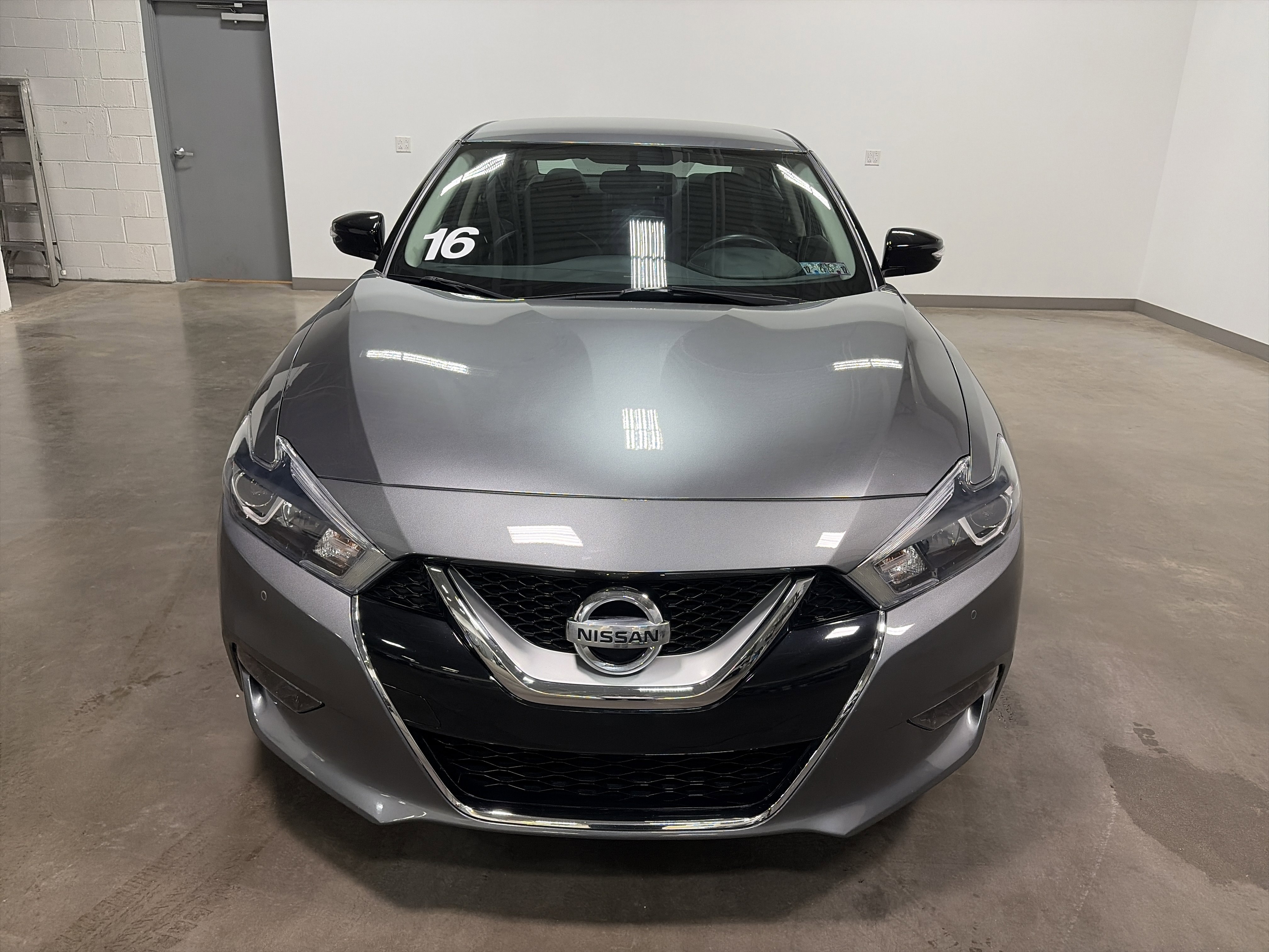 Used 2016 Nissan Maxima SR image 8