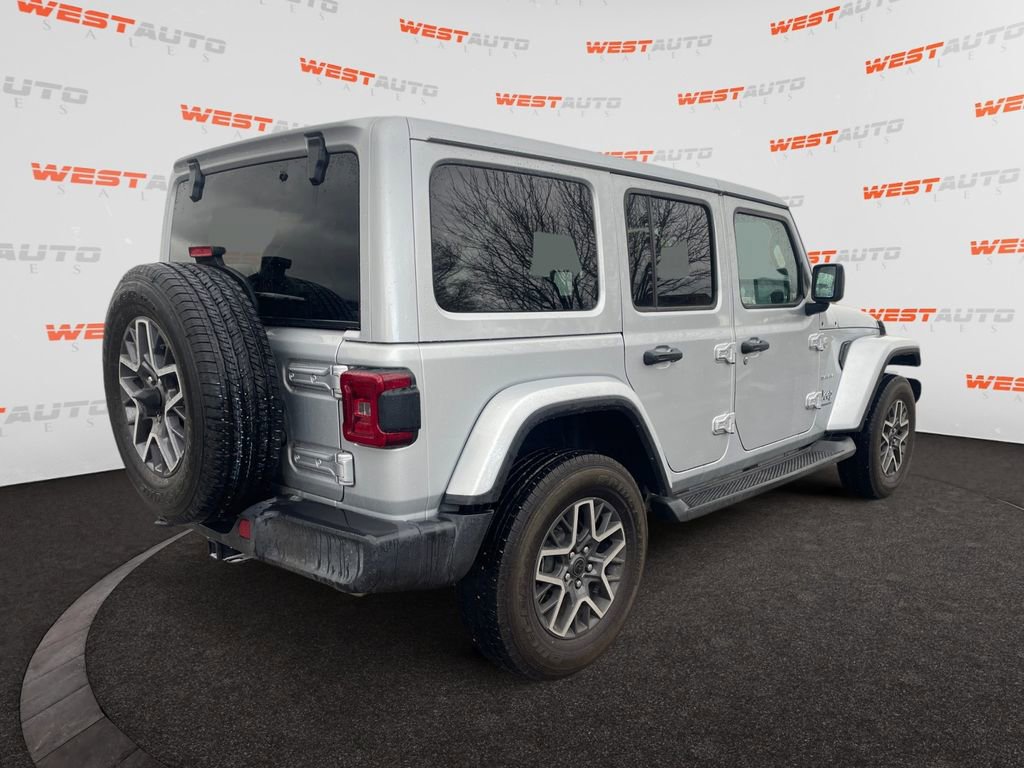 Used 2024 Jeep Wrangler Sahara image 5