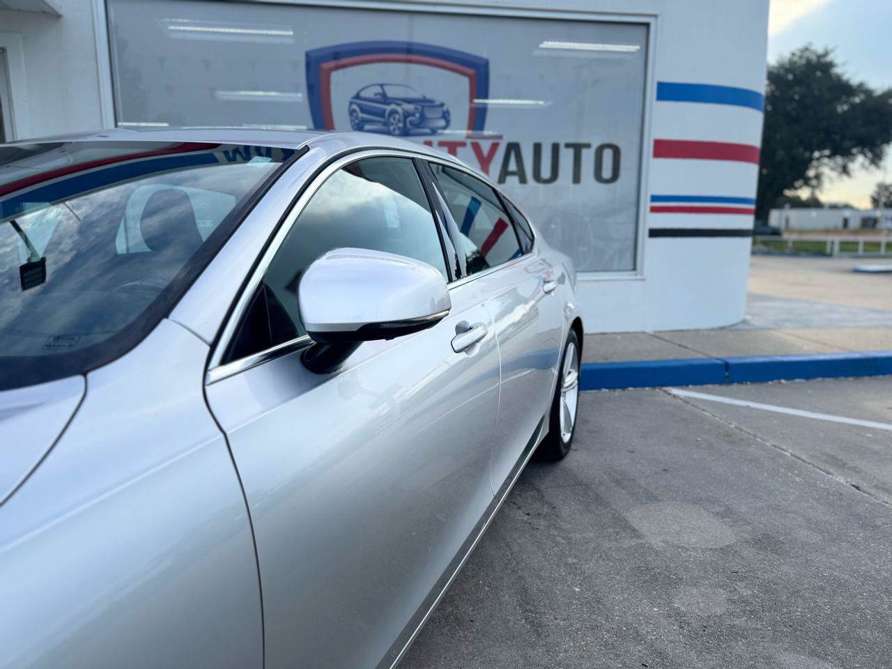 Used 2018 Volvo S90 T5 Momentum w/ Convenience Package AWD/4WD image 6