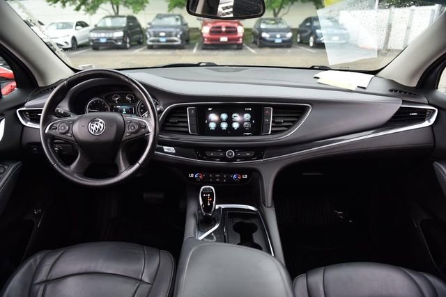 Used 2019 Buick Enclave Essence FWD image 7