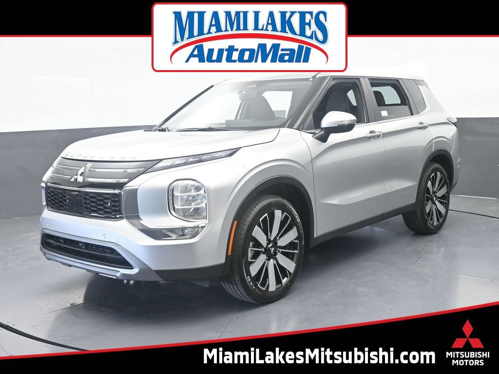 New 2026 Mitsubishi Outlander SE FWD 360° Tour
