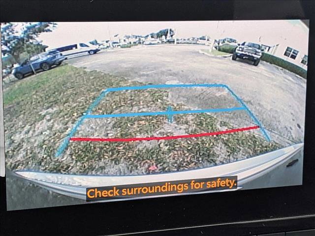 Used 2023 Toyota Highlander XLE image 12