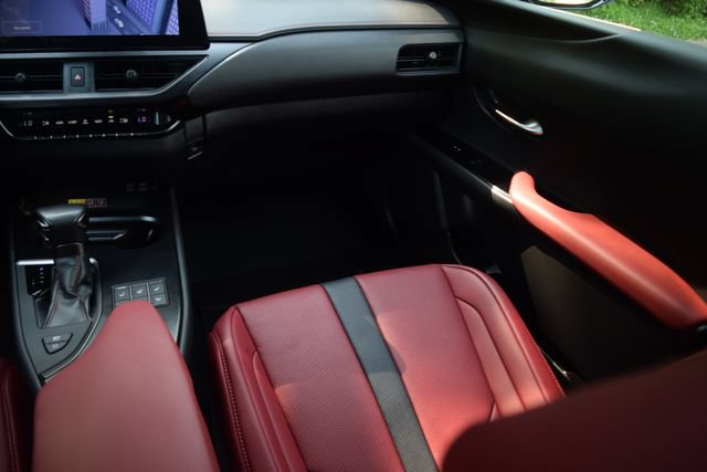 Used 2023 Lexus UX 250h F Sport AWD/4WD image 15