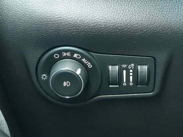 Used 2024 Jeep Compass Latitude image 26