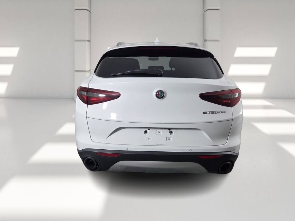 Used 2020 Alfa Romeo Stelvio image 7