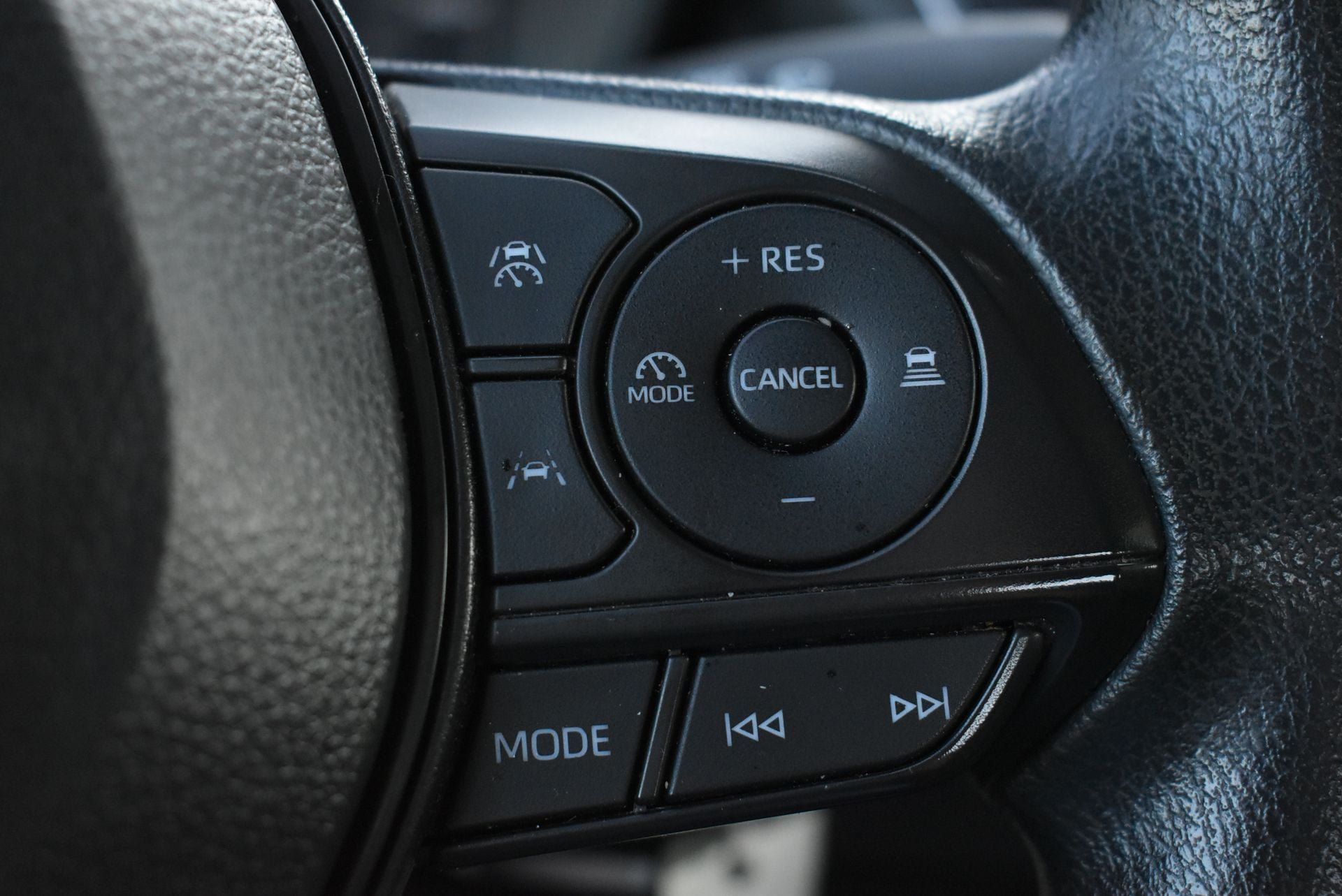 Used 2024 Toyota Corolla LE FWD image 18