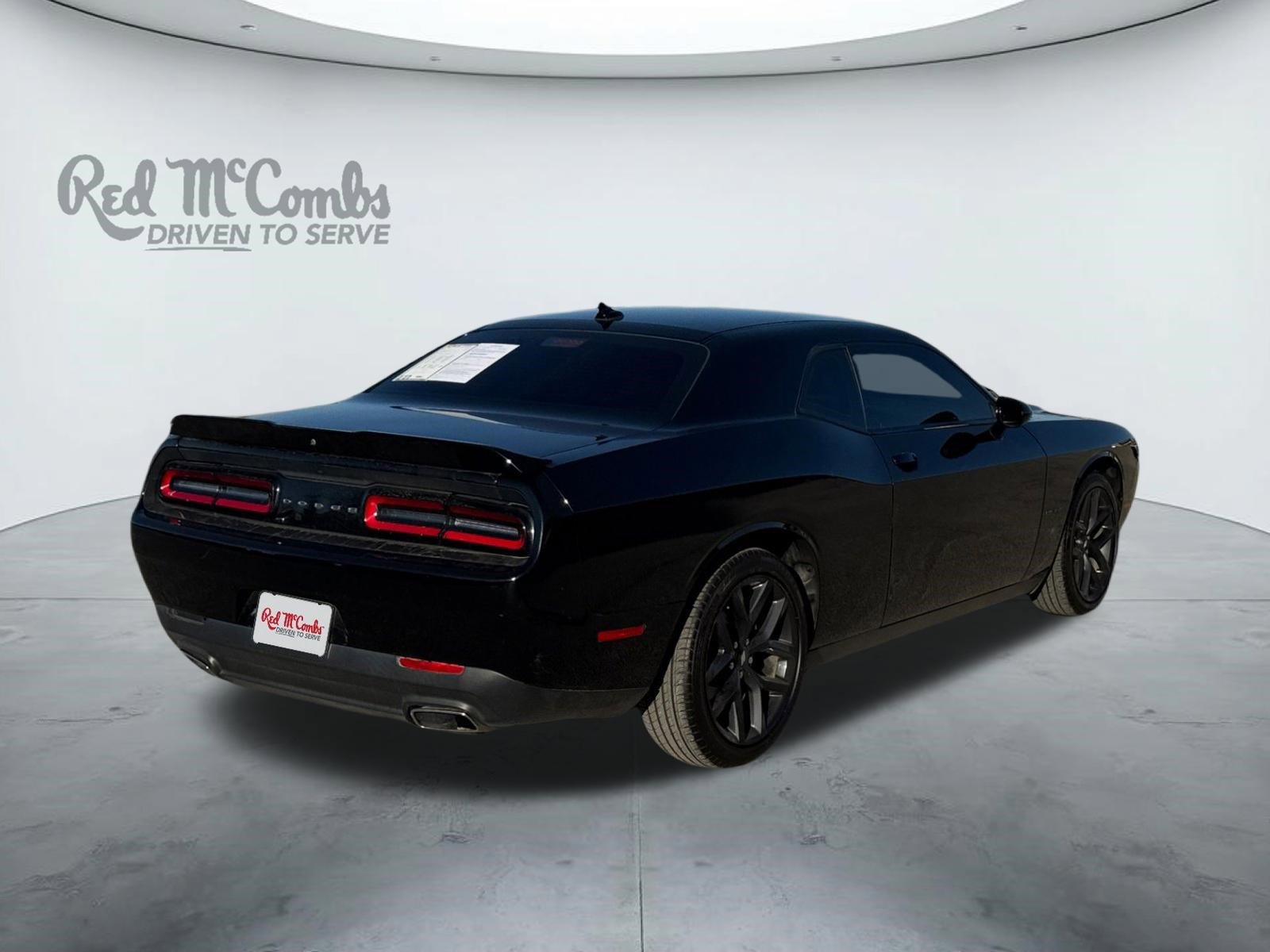 Used 2022 Dodge Challenger SXT image 5