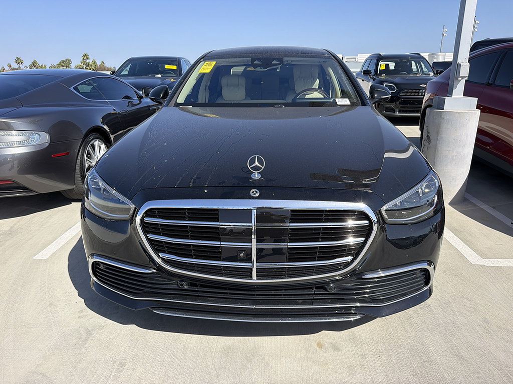 Used 2025 Mercedes-Benz S 580 4MATIC Sedan image 1