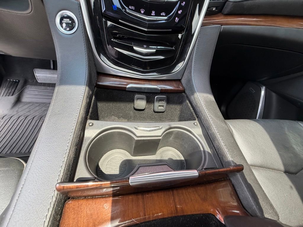 Used 2020 Cadillac Escalade ESV Premium Luxury AWD/4WD image 24