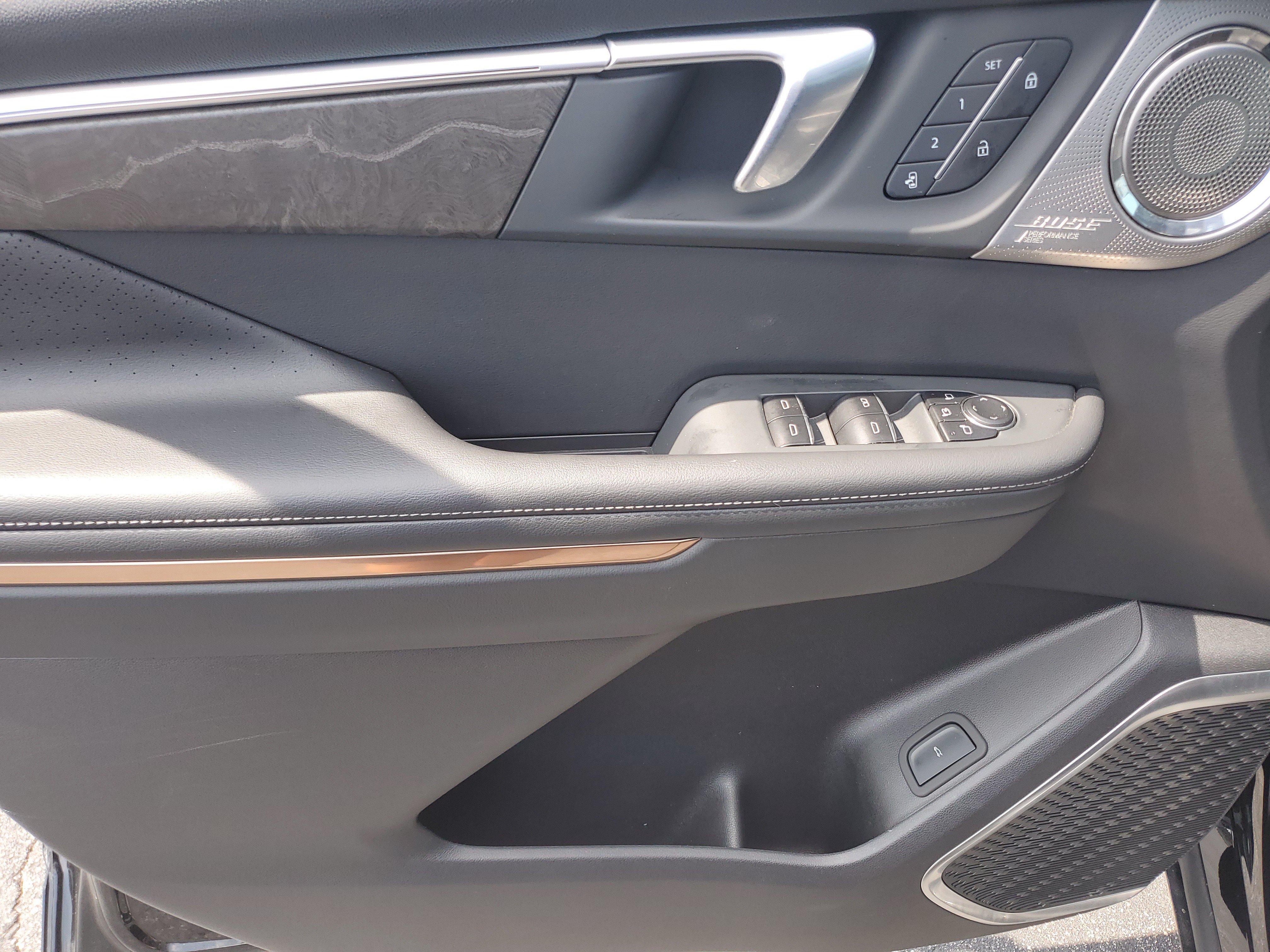 Used 2025 Buick Enclave Avenir w/ Trailering Package, 5000 lbs. AWD/4WD image 18